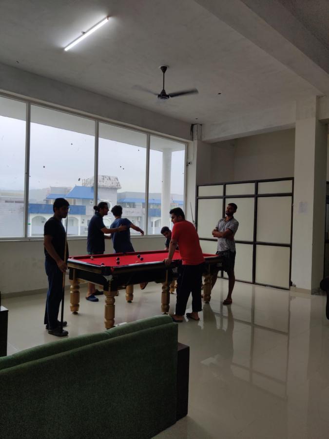 Abuzz Oxfordcaps Imperial Heights Mussoorie Dehradun Hostel Exterior photo
